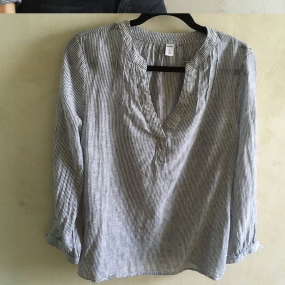 LOOKING FOR: this exact top! In Medium or Large